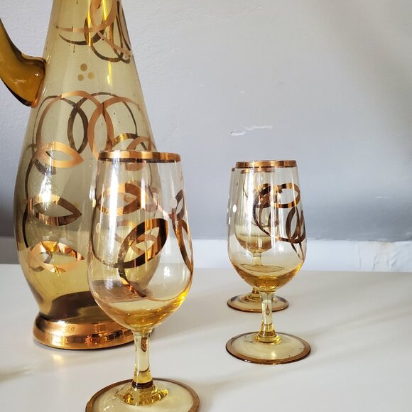 Vintage Mid-Century Decanter w/ Matching Glasses - Picture 2 of 2